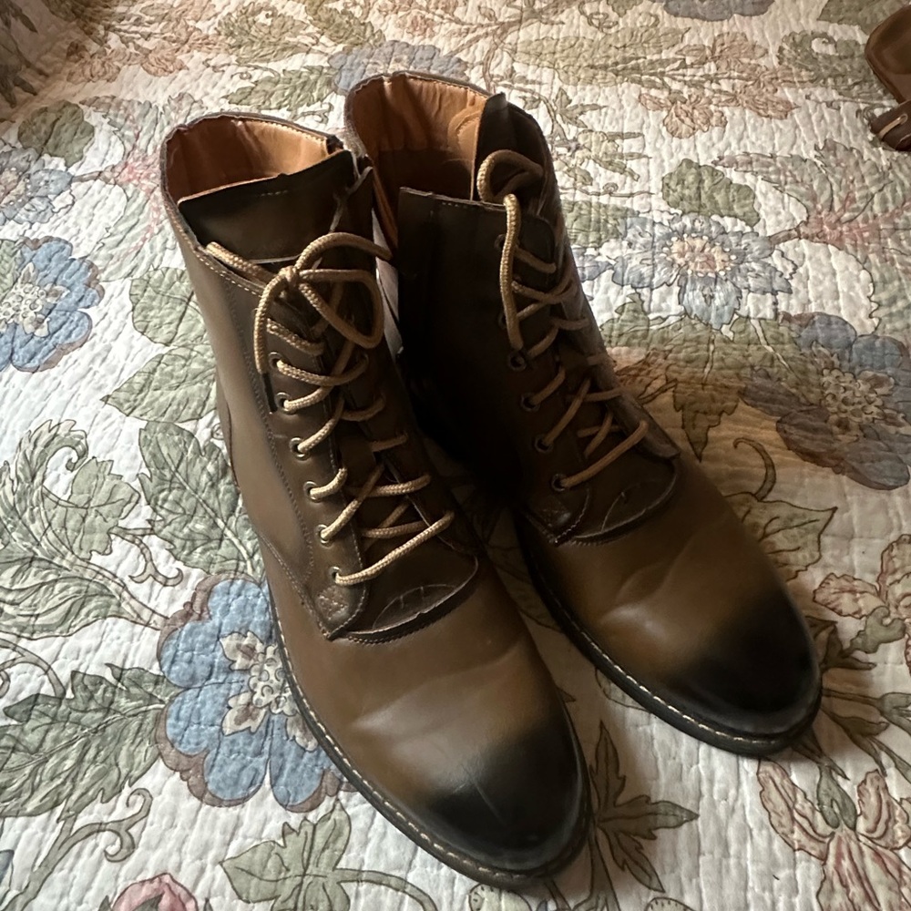 Men's Brown Leather Lace-Up Boots